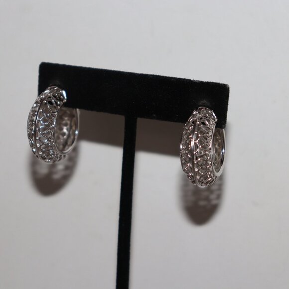 Beautiful silver filigree hoop earrings 1" - Picture 4 of 5